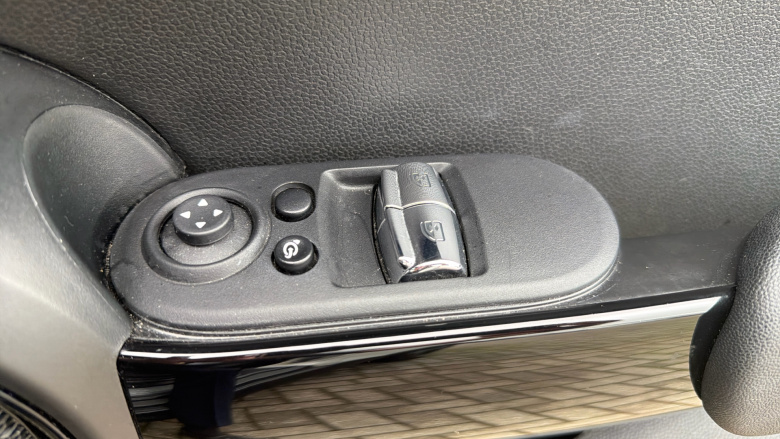 MINI Hatchback 135kW Cooper S Level 2 33kWh 3dr Auto Electric Hatchback